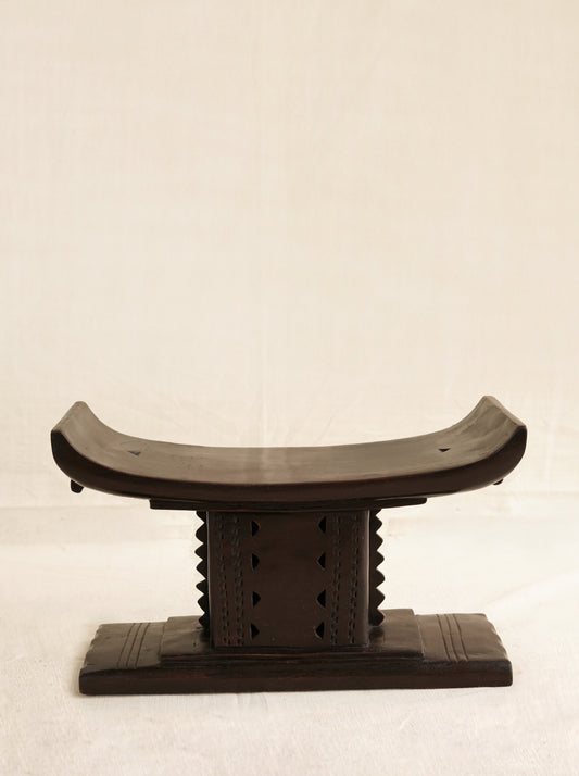 Miniature Ashanti Stool 015