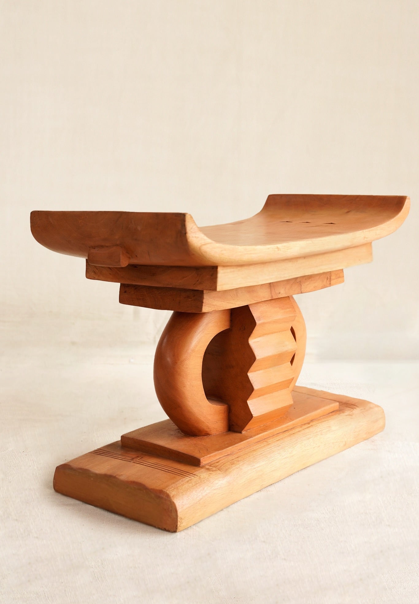 Dua Pa Ashanti Stool