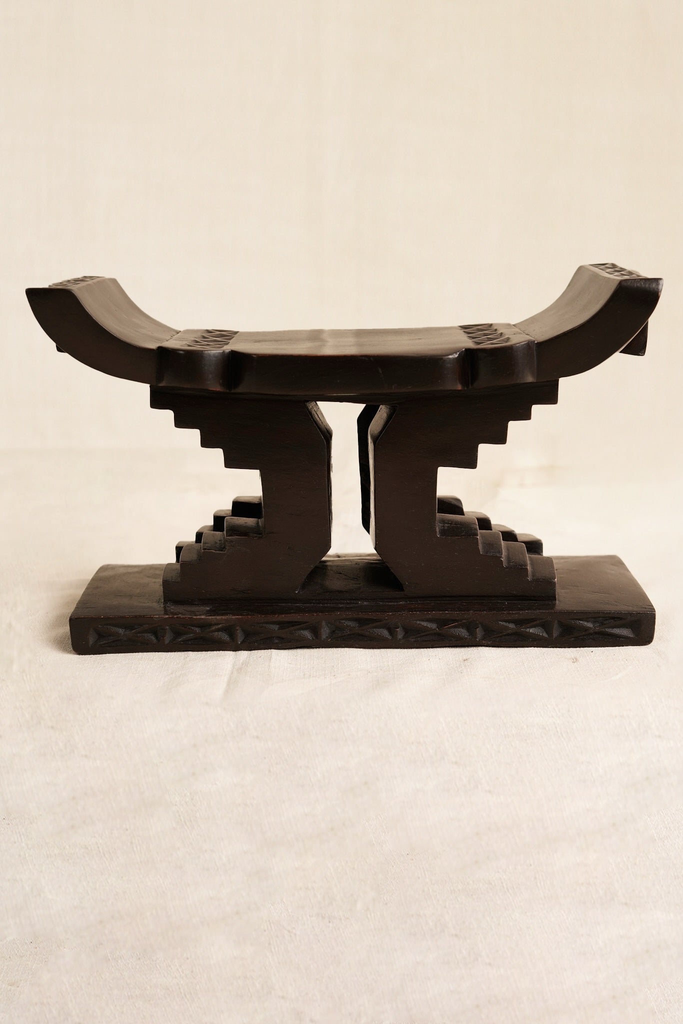 Miniature Ashanti Stool 007