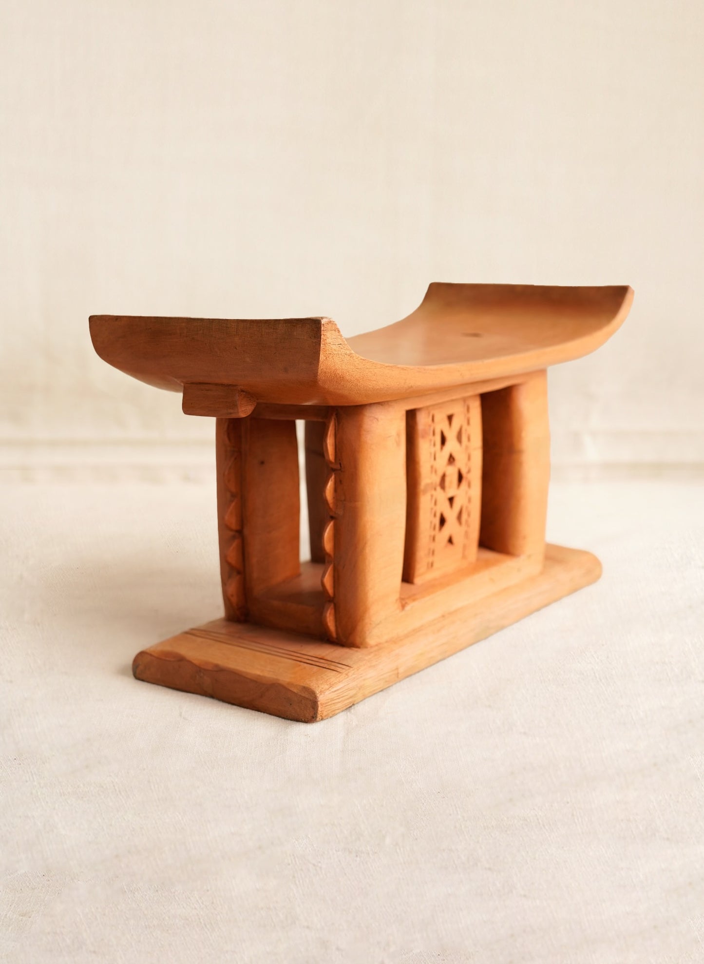 Miniature Ashanti Stool 019