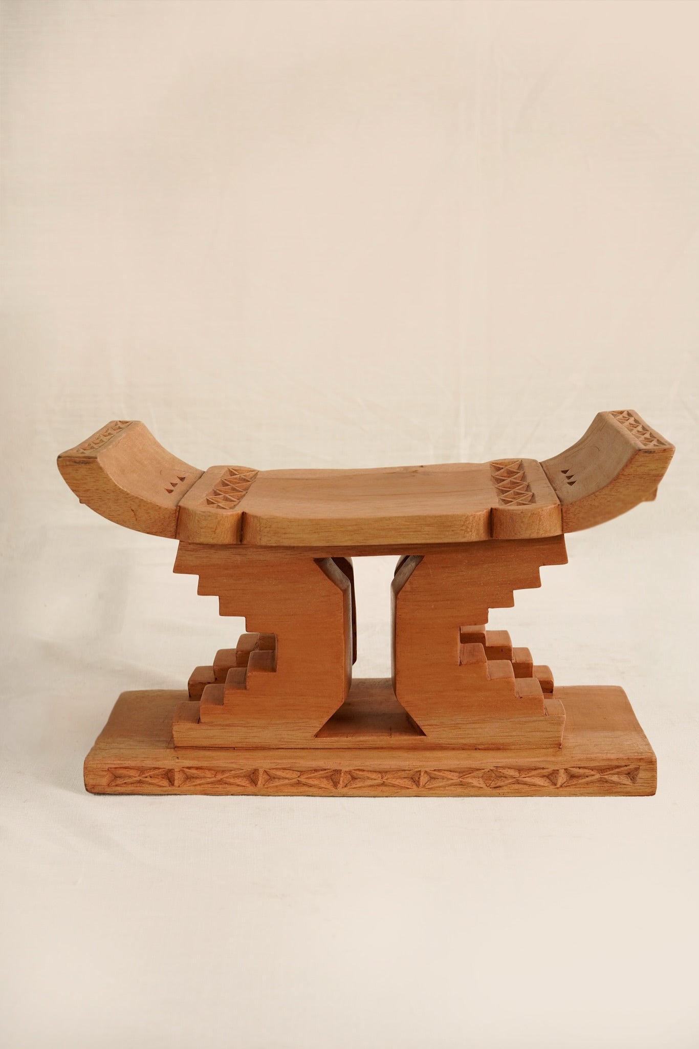 Miniature Ashanti Stool 007