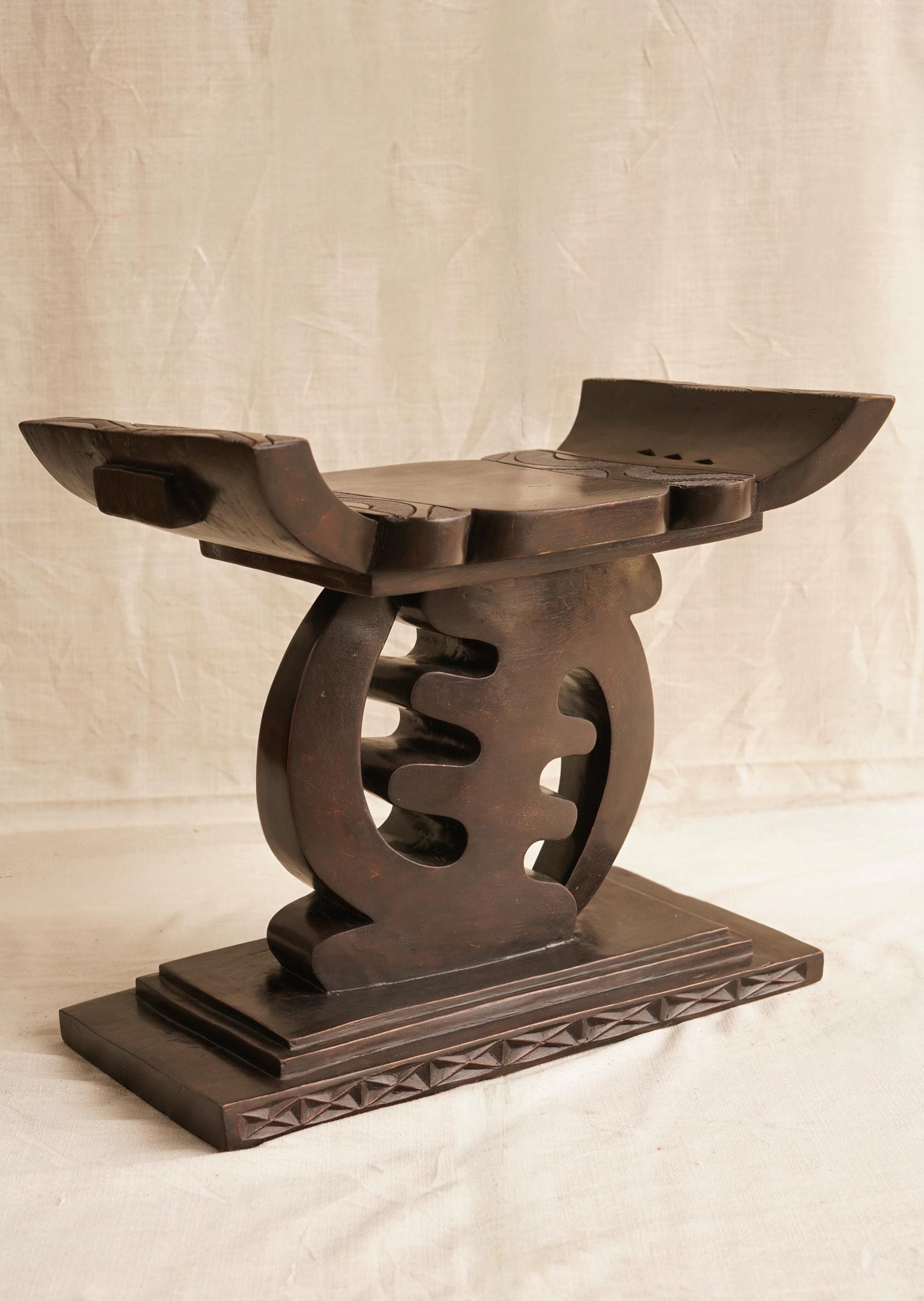 Ashanti Stool 022_Gye Nyame